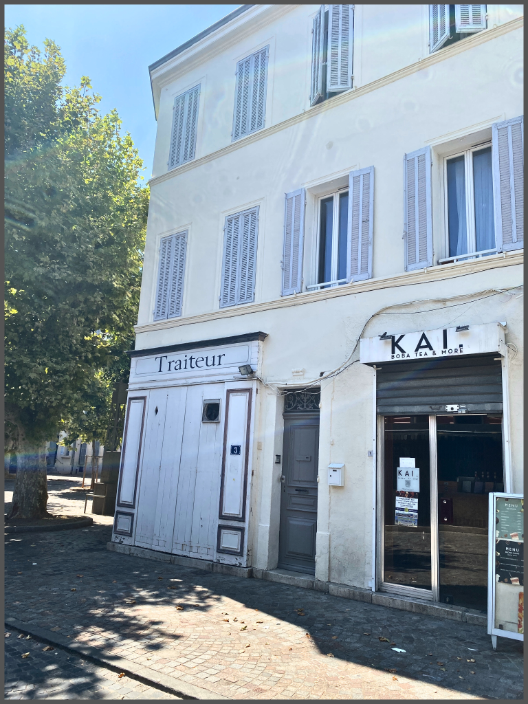 photo de l'entrée du bâtiment